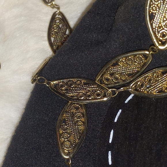 Vintage 40" Ben Amun 24 Kt Gold Plated Lanyard Style Ornate Necklace - Picture 6 of 12